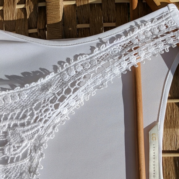 Crochet white top - Picture 3 of 4